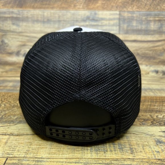 Doggie Diner Mens Trucker Hat Black Snapback 1960s Vintage Logo Baseball Cap - Picture 5 of 8